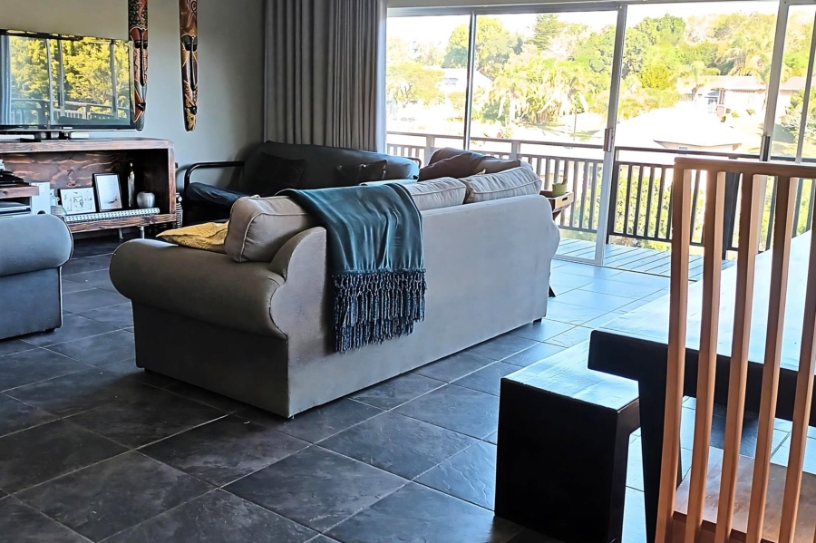 4 Bedroom Property for Sale in Beacon Bay Eastern Cape